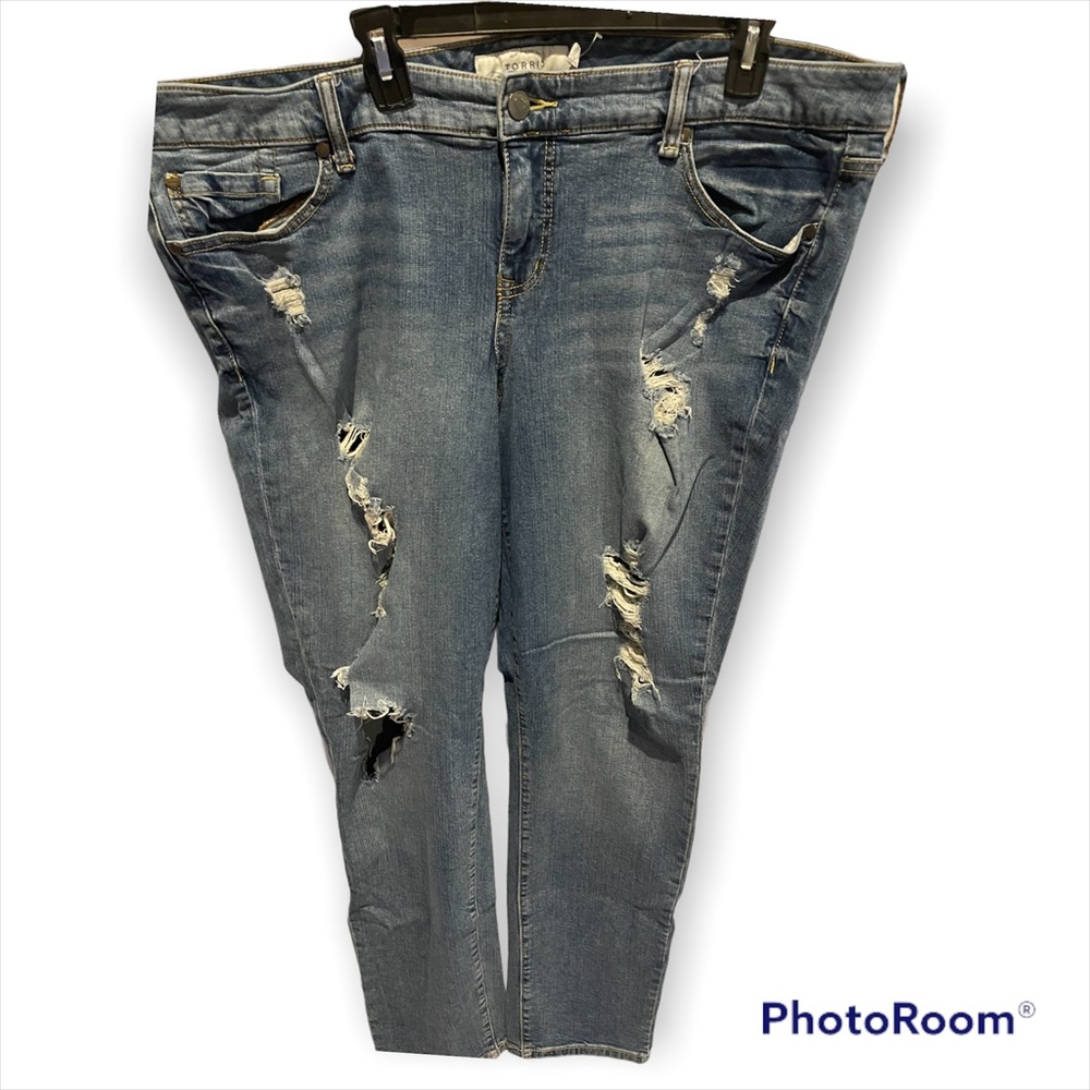 TORRID Distressed Straight Leg Jeans Size 22